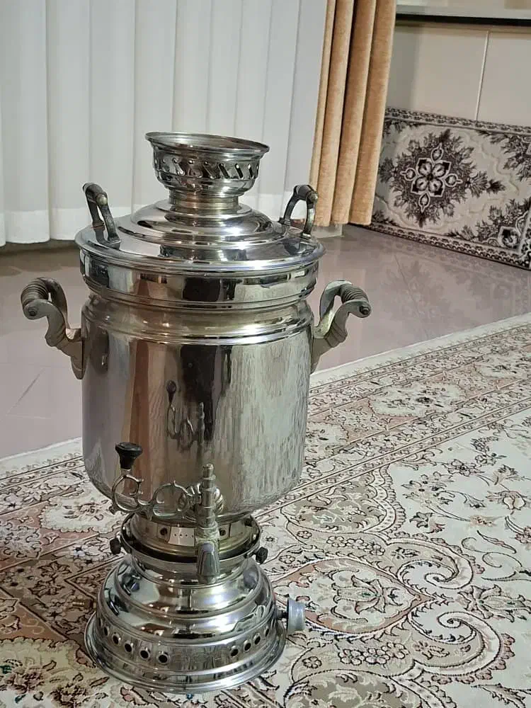 سماور بزرگ پذیرایی|سماور، چای‌ساز، قهوه‌ساز|بابل, |دیوار