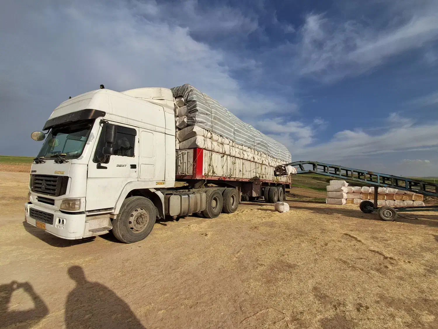 کشنده هوو مدل ۲۰۰۷|خودرو سنگین|میاندوآب, |دیوار