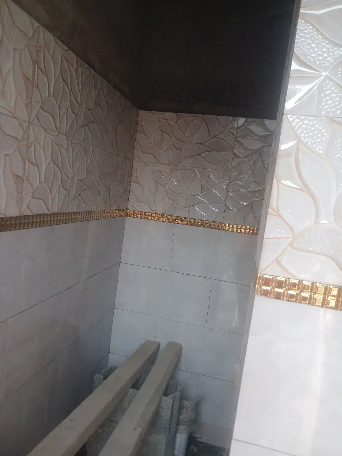 کاشی کاری و سقف زنی با قیمت مناسب|خدمات پیشه و مهارت|میناب, |دیوار