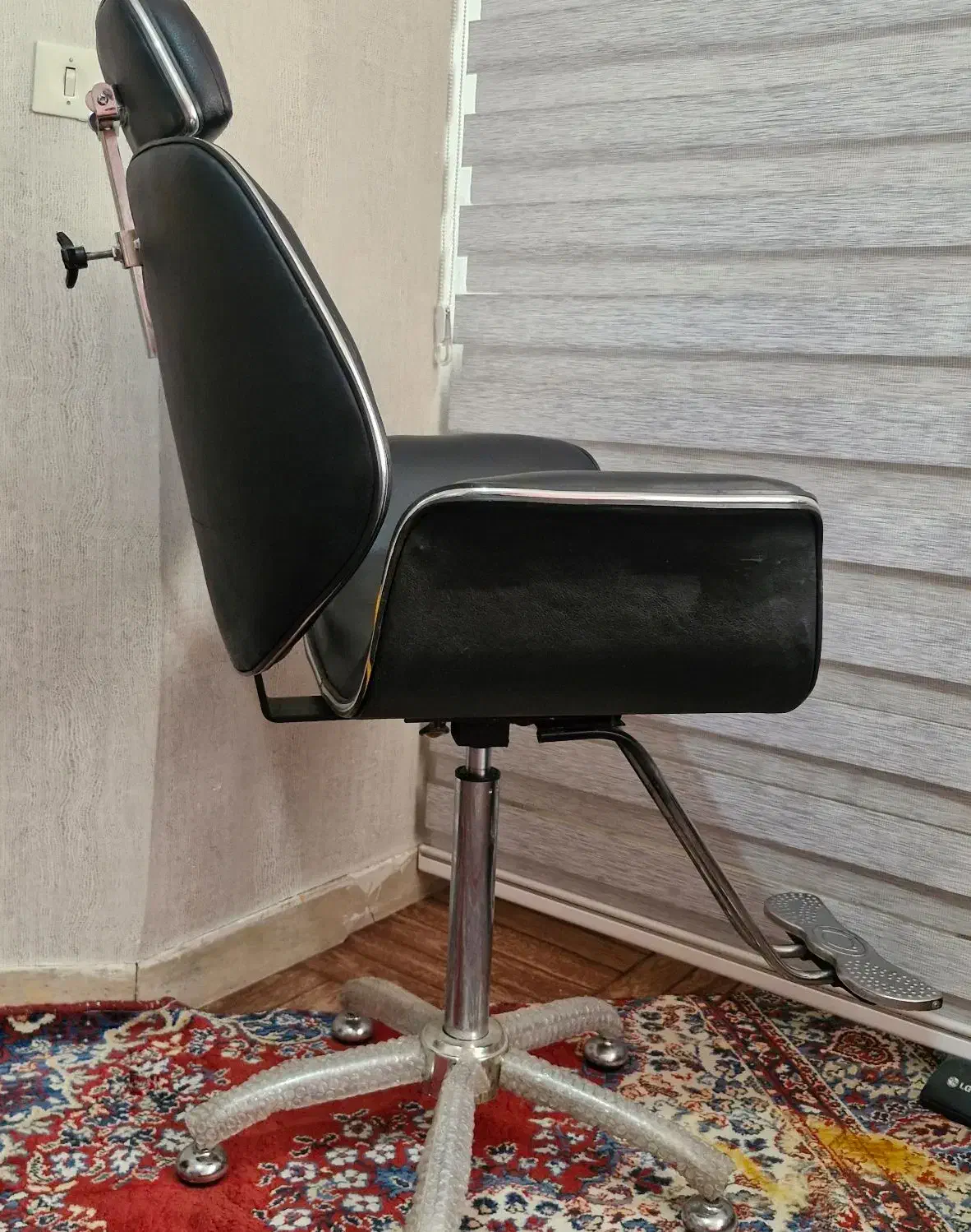 صندلی گردون  آرایشگاهی|آرایشگاه و سالن‌های زیبایی|تبریز, |دیوار