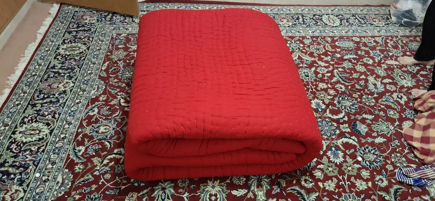 لحاف کرسی نو و بزرگ دوخت قدیم.|رختخواب، بالش، پتو|مبارکه, |دیوار