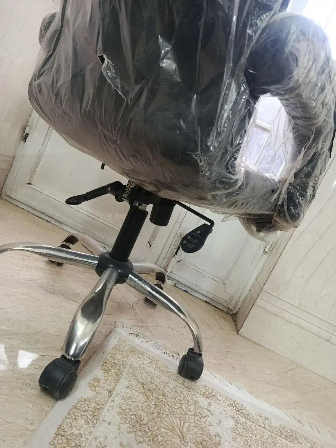 فروش میزو صندلی درحد نو|صندلی و نیمکت|کرمان, |دیوار