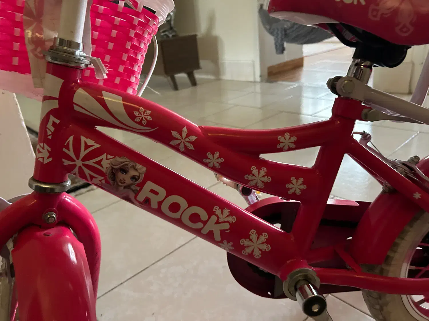 دوچرخه صورتی کاملا نو دخترانه|دوچرخه، اسکیت، اسکوتر|قزوین, |دیوار