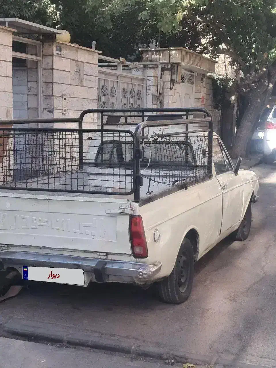 وانت ۸۳|خودرو سواری و وانت|قم, شهرک امام حسین|دیوار