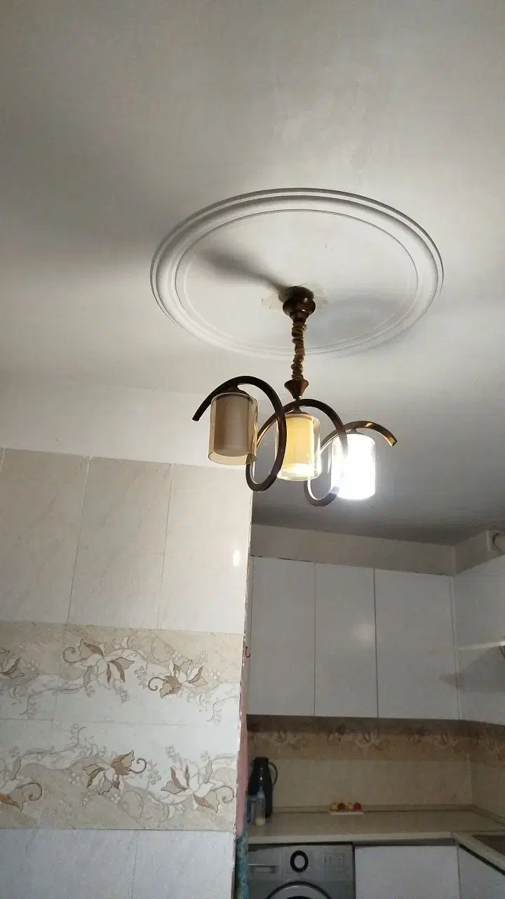 ۳ عدد لوستر بدون هیچ ایرادی ۸ میلیون تومان|لوستر و چراغ آویز|شریفآباد, |دیوار