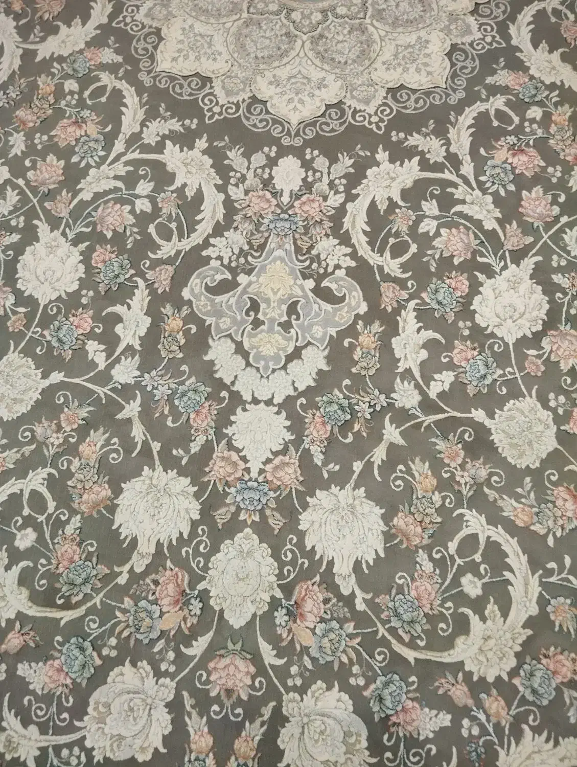 فرش 1200 گل برجسته نه متری|فرش|تربت‌حیدریه, جانبازان|دیوار