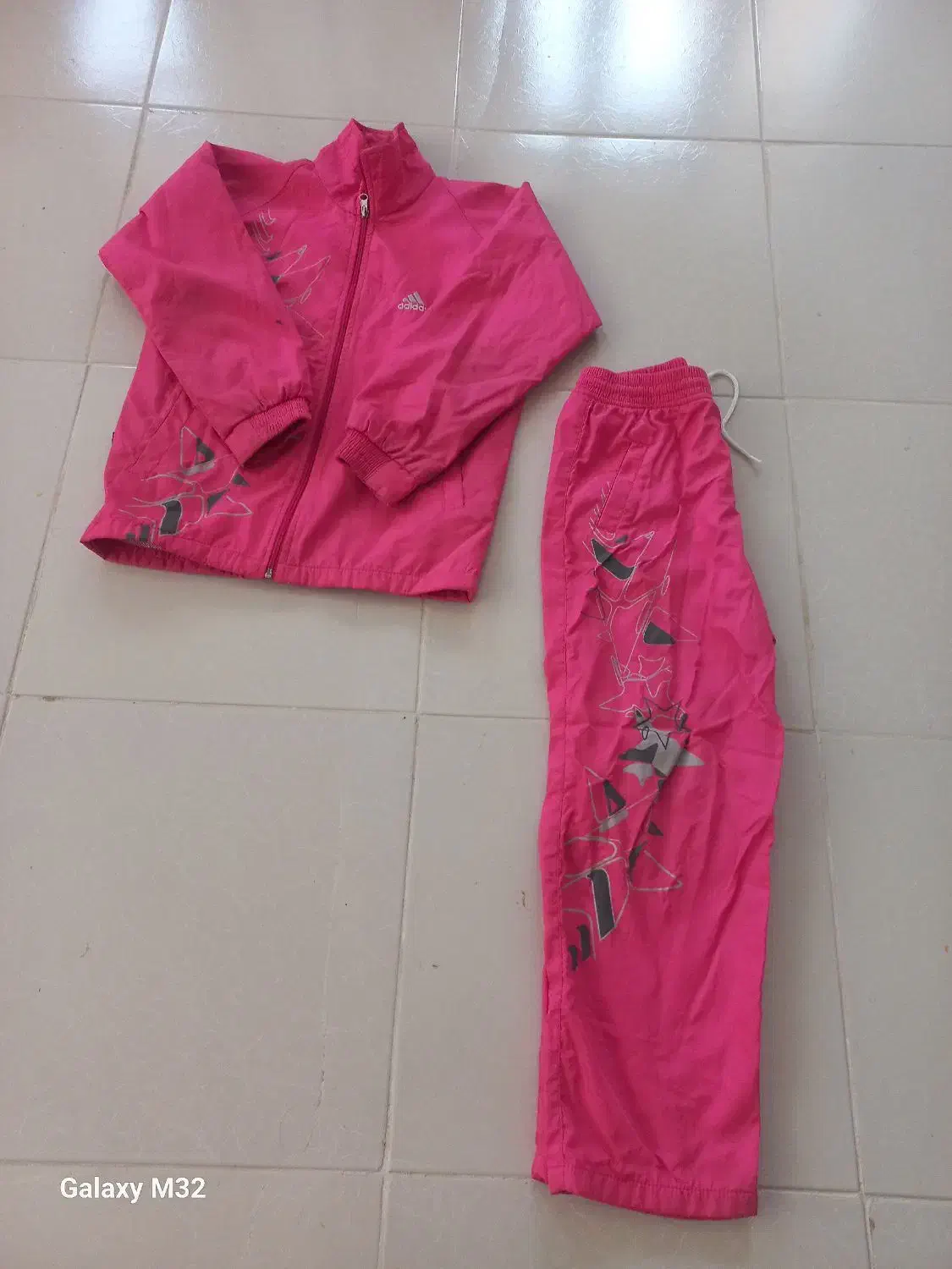 لباس ورزشی دخترانه|کفش و لباس بچه|دهگلان, |دیوار