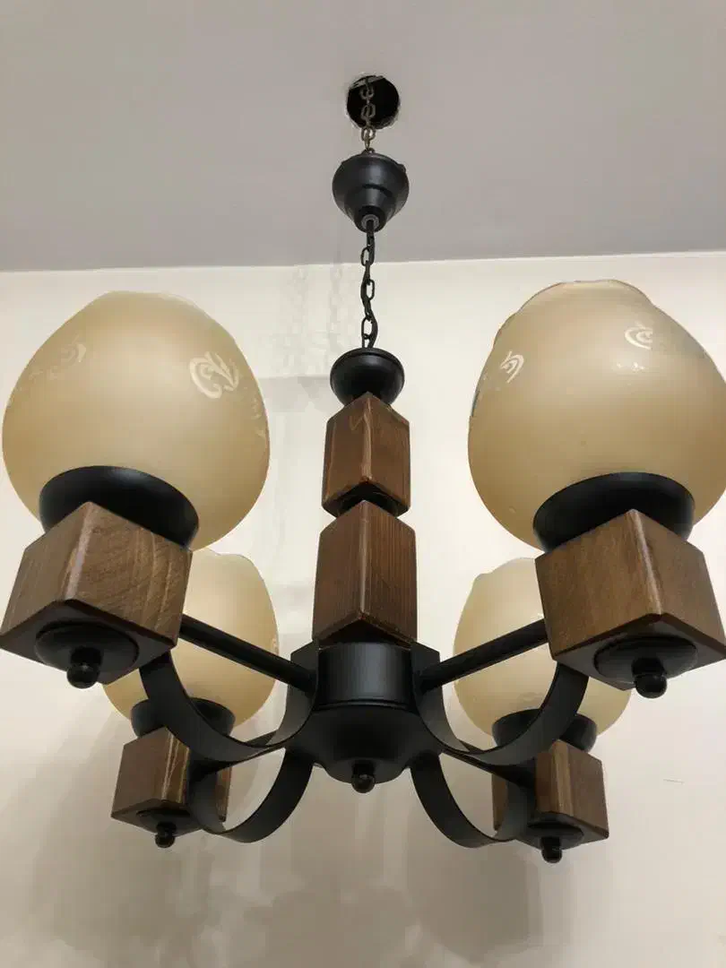 لوستر چوبی نو چهار و پنج شاخه|لوستر و چراغ آویز|تهران, تهرانپارس شرقی|دیوار