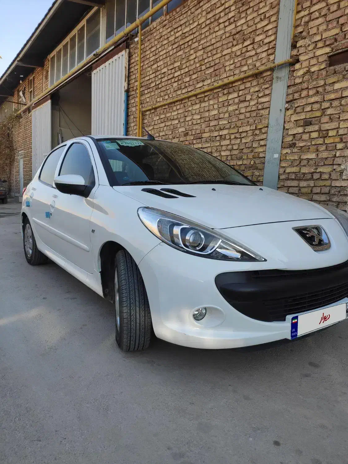 207 مدل 1402 tu5 سقف فلز|خودرو سواری و وانت|الوند, |دیوار