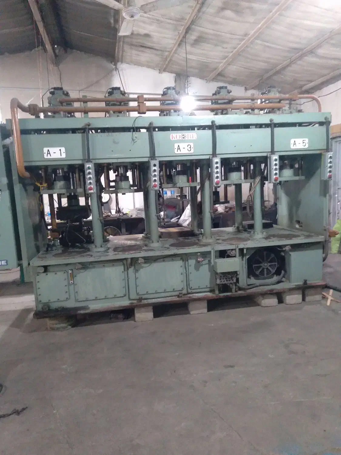 غلطک لاستیک سازی و پرس لاستیک سازی|ماشین‌آلات صنعتی|کرج, کمال‌شهر|دیوار