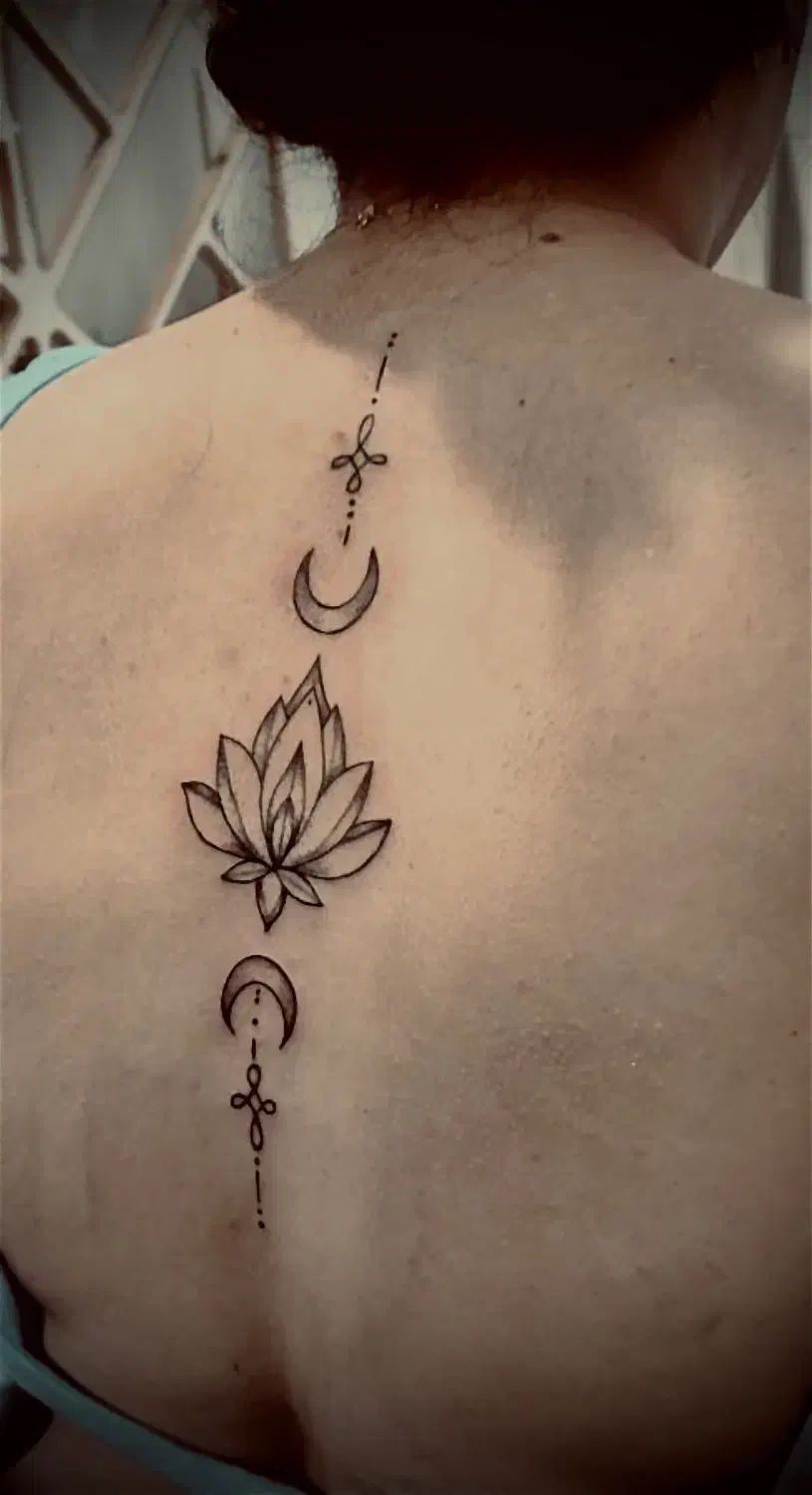 تتو ارتیست|خدمات آرایشگری و زیبایی|شبستر, |دیوار