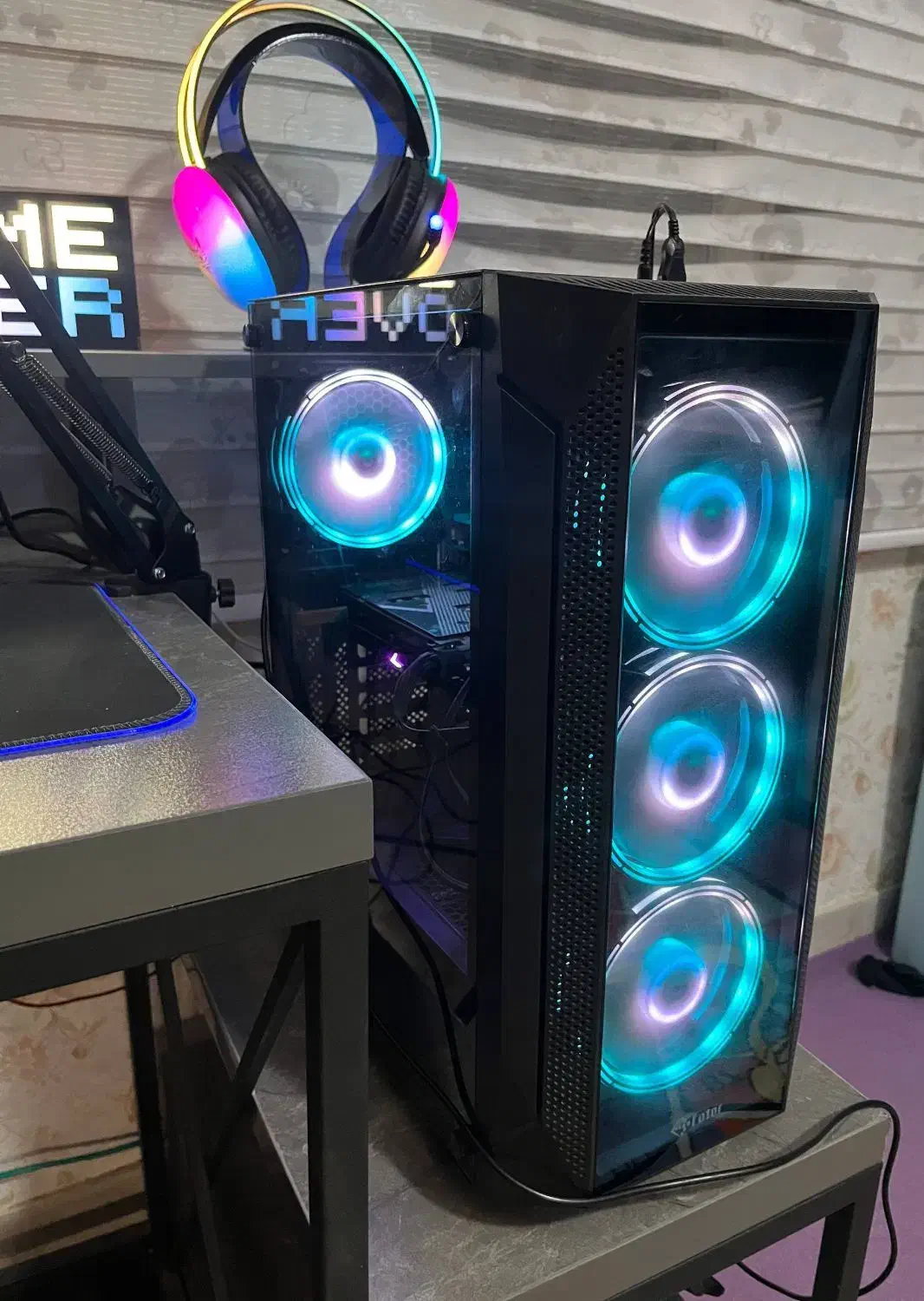 کیس گیمینگ|رایانه رومیزی|پرند, فاز ۲|دیوار