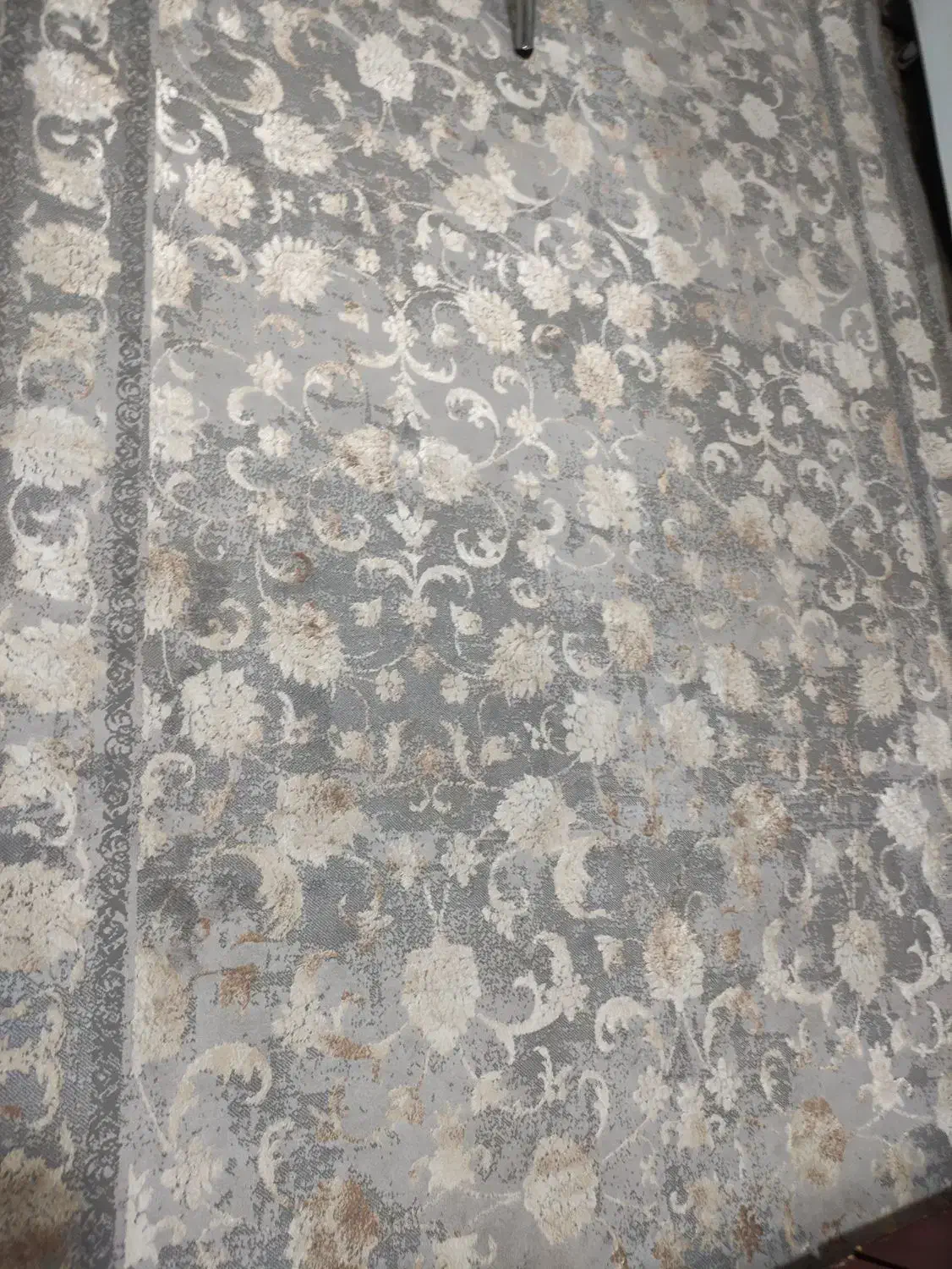 فرش کناره|فرش|ری, شهید غیوری (ابن باویه)|دیوار