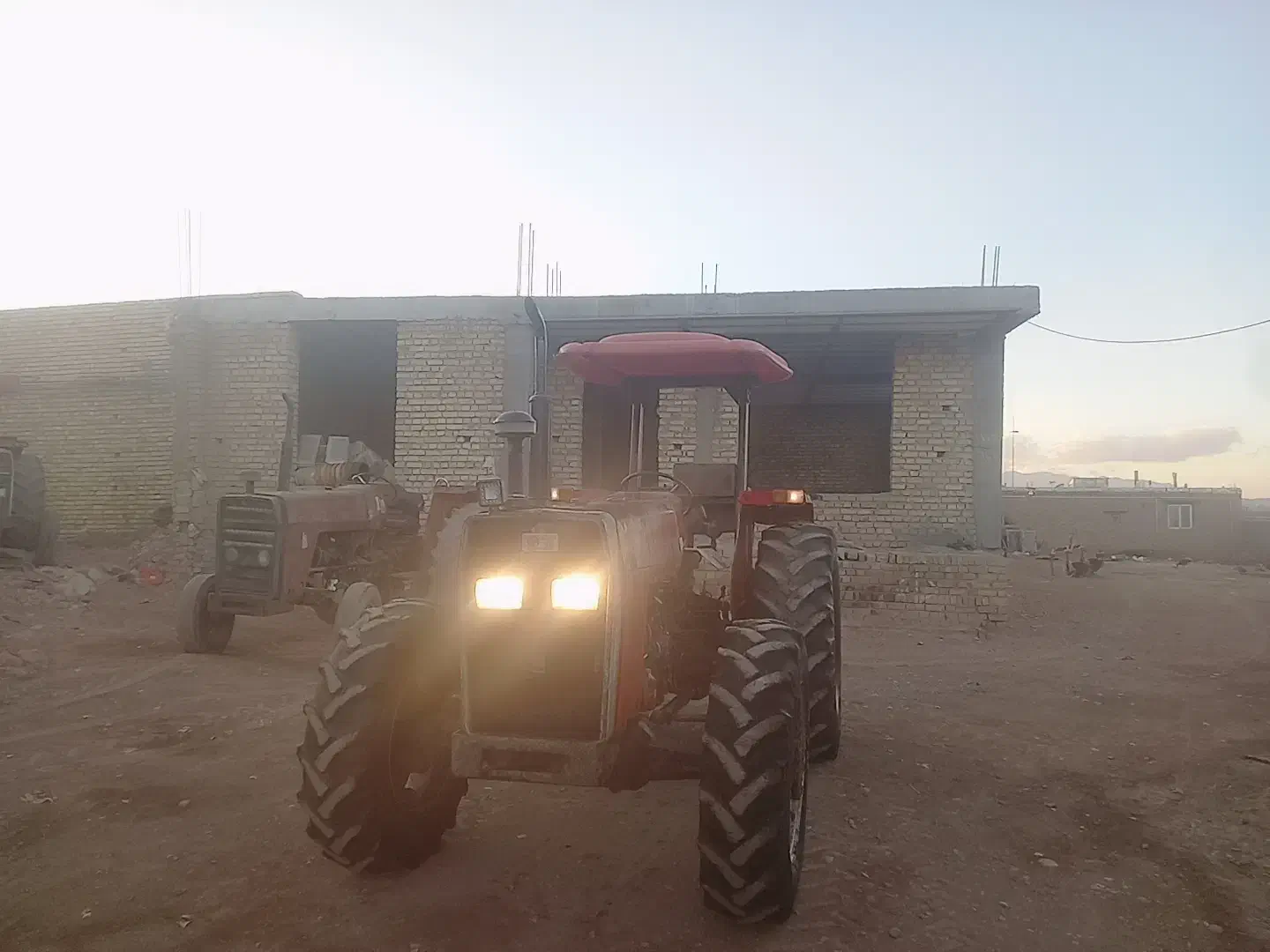 تراکتور۲۸۵ مدل ۷۸ جفت دستی|خودرو سنگین|قیدار, |دیوار