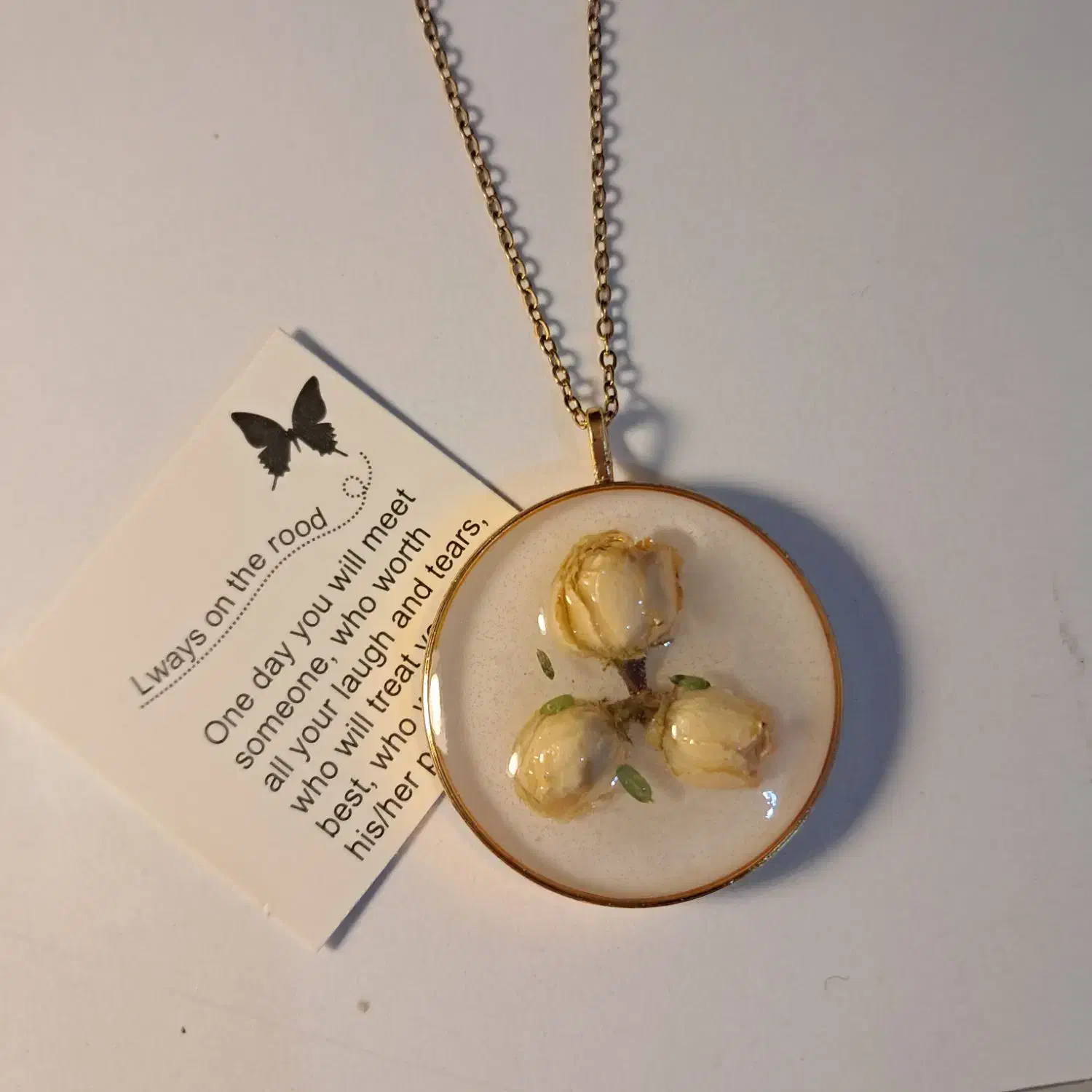 گردنبند رزین غنچه سفید روز مادر رومانتویی|جواهرات|قم, انسجام|دیوار