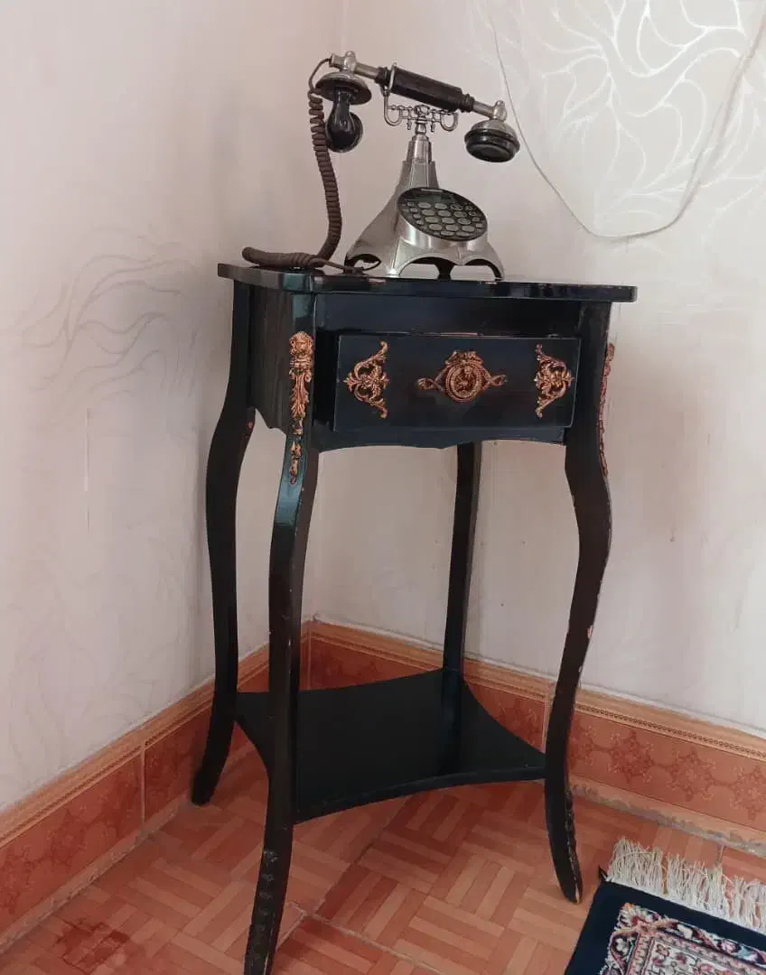 میز تلفن|میز تلفن|پاسارگاد, |دیوار