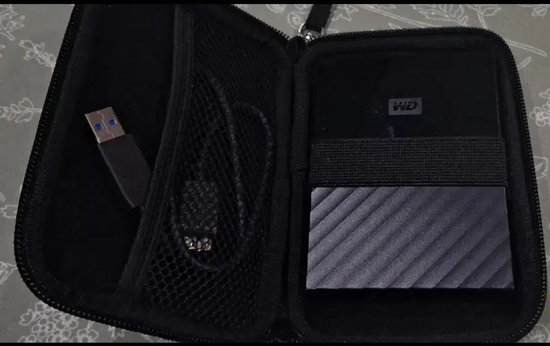 هارد اکسترنال دیجیتال ۱ترابایت وسترن مای پاسپورت|قطعات و لوازم جانبی رایانه|مشهد, الهیه|دیوار