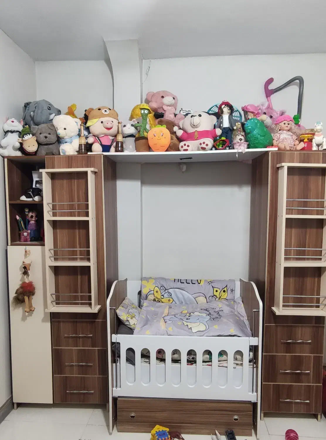 تخت و کمد کودک|اسباب و اثاث بچه|فردیس, شهرک ارم|دیوار