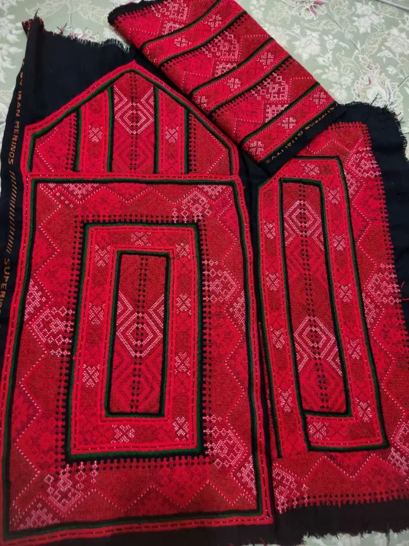 دوچگر هستم|لباس|خاش, |دیوار