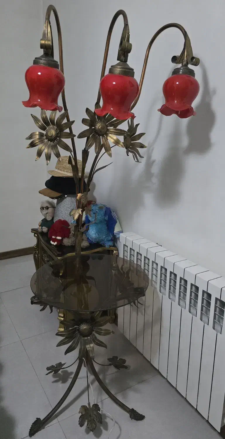 آباژور کنار سالنی|چراغ خواب و آباژور|کرج, کرج نو|دیوار