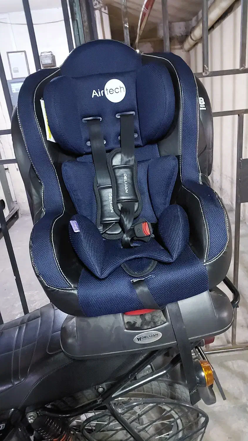 صندلی ماشین|تخت و صندلی بچه|ری, شهادت|دیوار