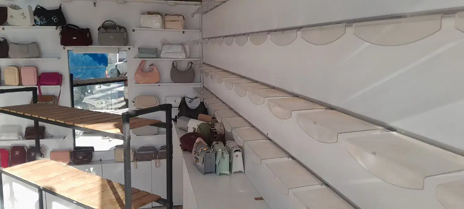 ویترین کیف و کفش|فروشگاه و مغازه|اقبالیه, |دیوار