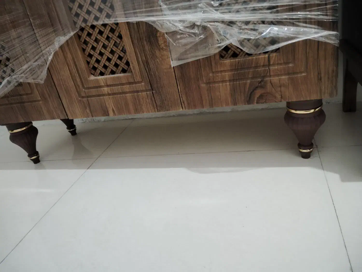 جاکفشی حصیری پایه پلاستیکی تمیز و نو مرتب|جاکفشی، کمد، دراور|مشهد, کشف|دیوار