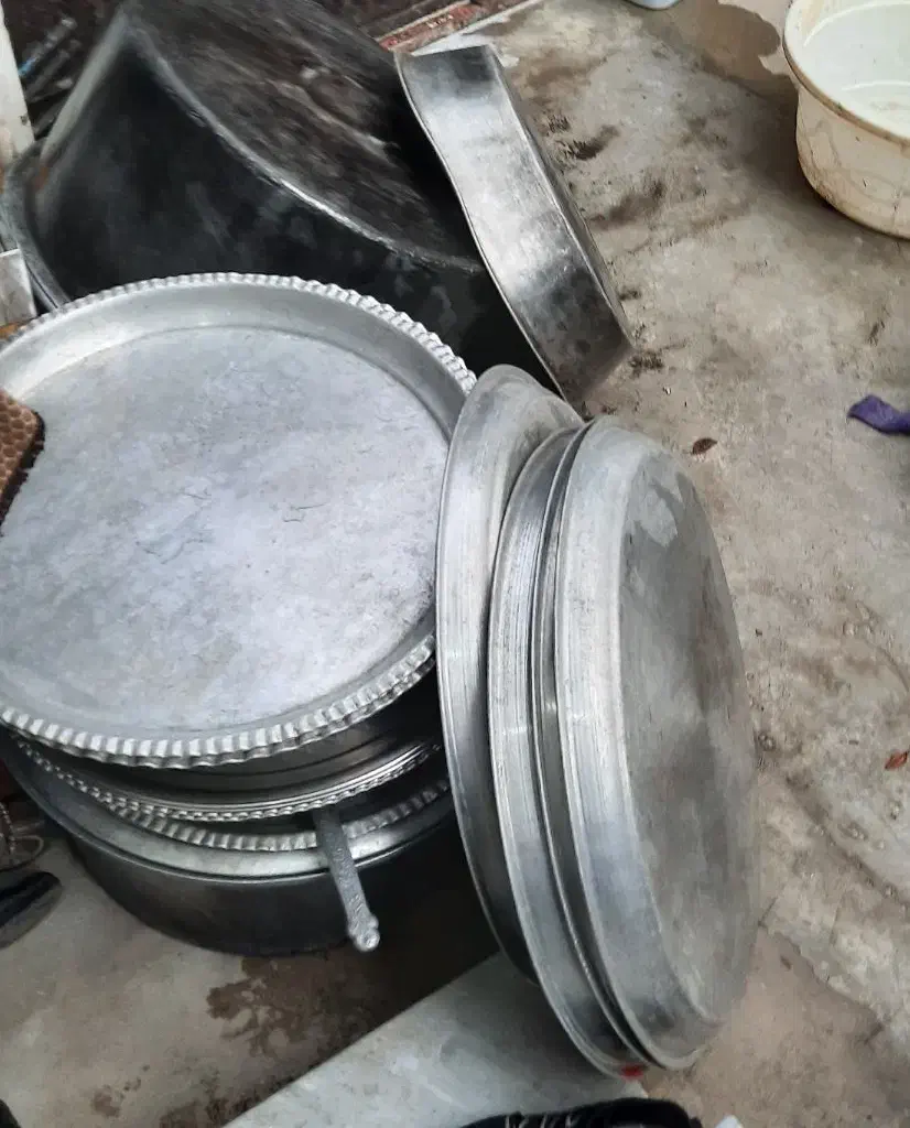 سینی روحی و قابلمه|ظروف پخت‌وپز|تالش, هشتپر|دیوار