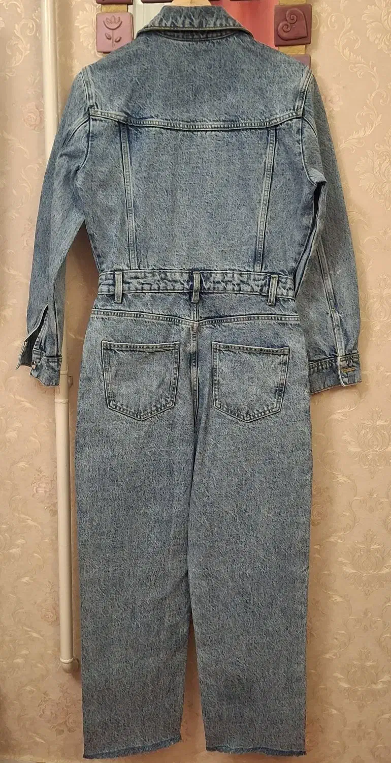 اورال جین خارجی|لباس|لاهیجان, لیل|دیوار