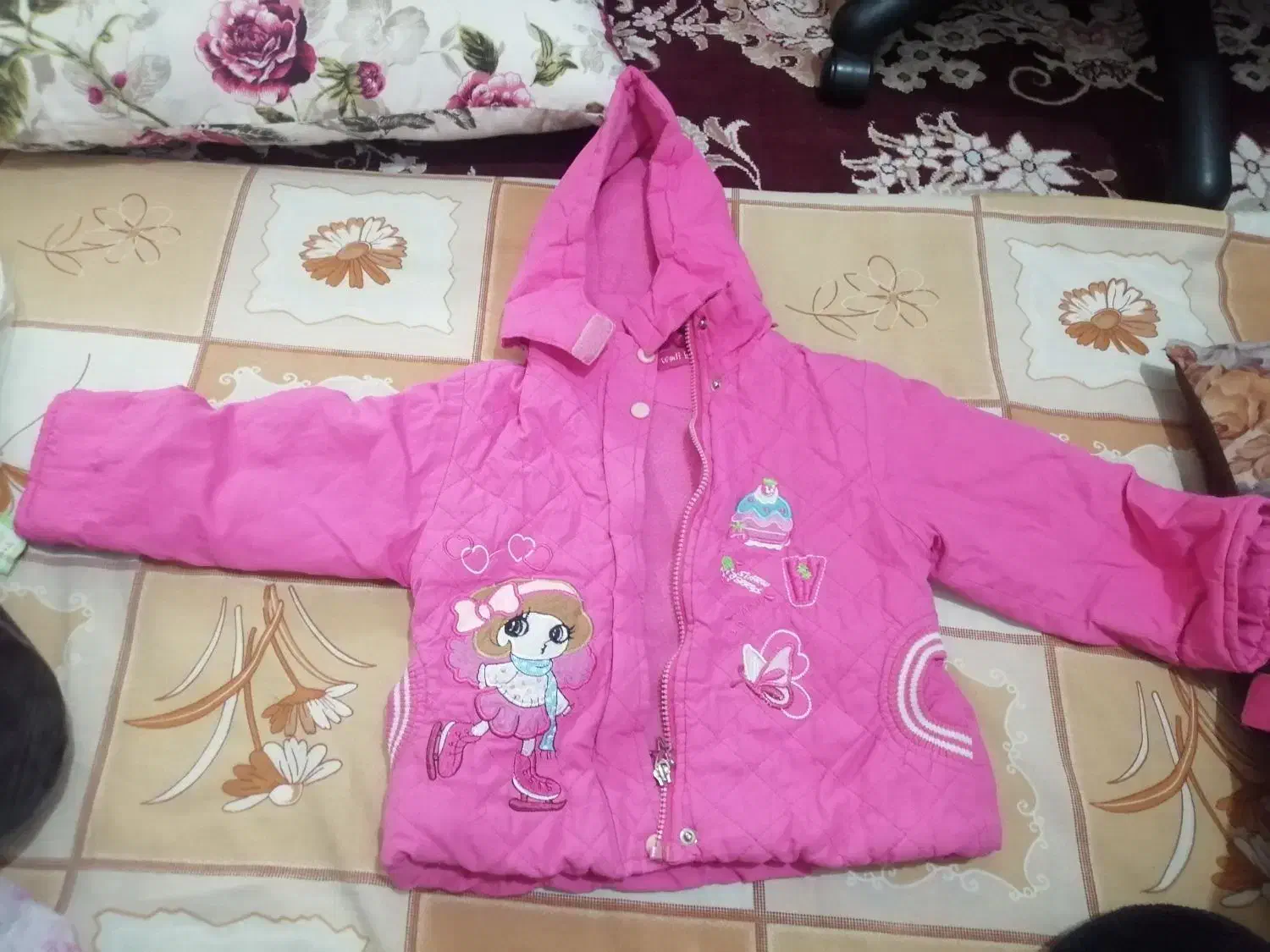 لباس|لباس|سبزوار, زینبیه|دیوار