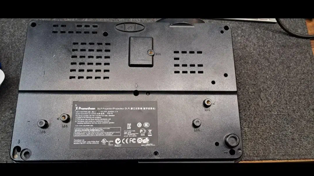 ویدئو پروژکتور استوک پرومتین Promethean PRM-35|تلویزیون و پروژکتور|تهران, فلسطین (میدان انقلاب)|دیوار