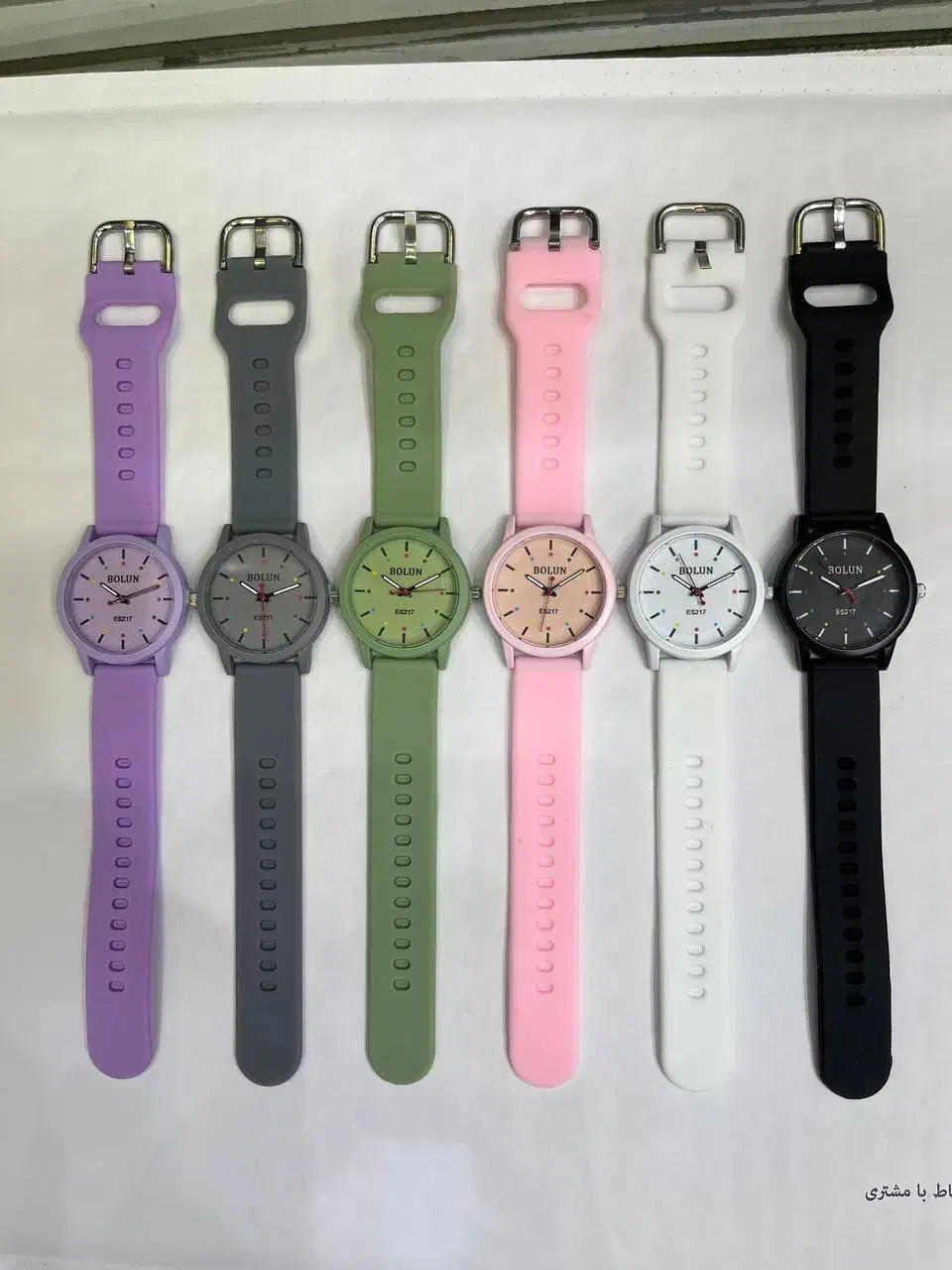 روز زن ساعت بگیر براش|ساعت|گلبهار, شهر جدید گلبهار|دیوار