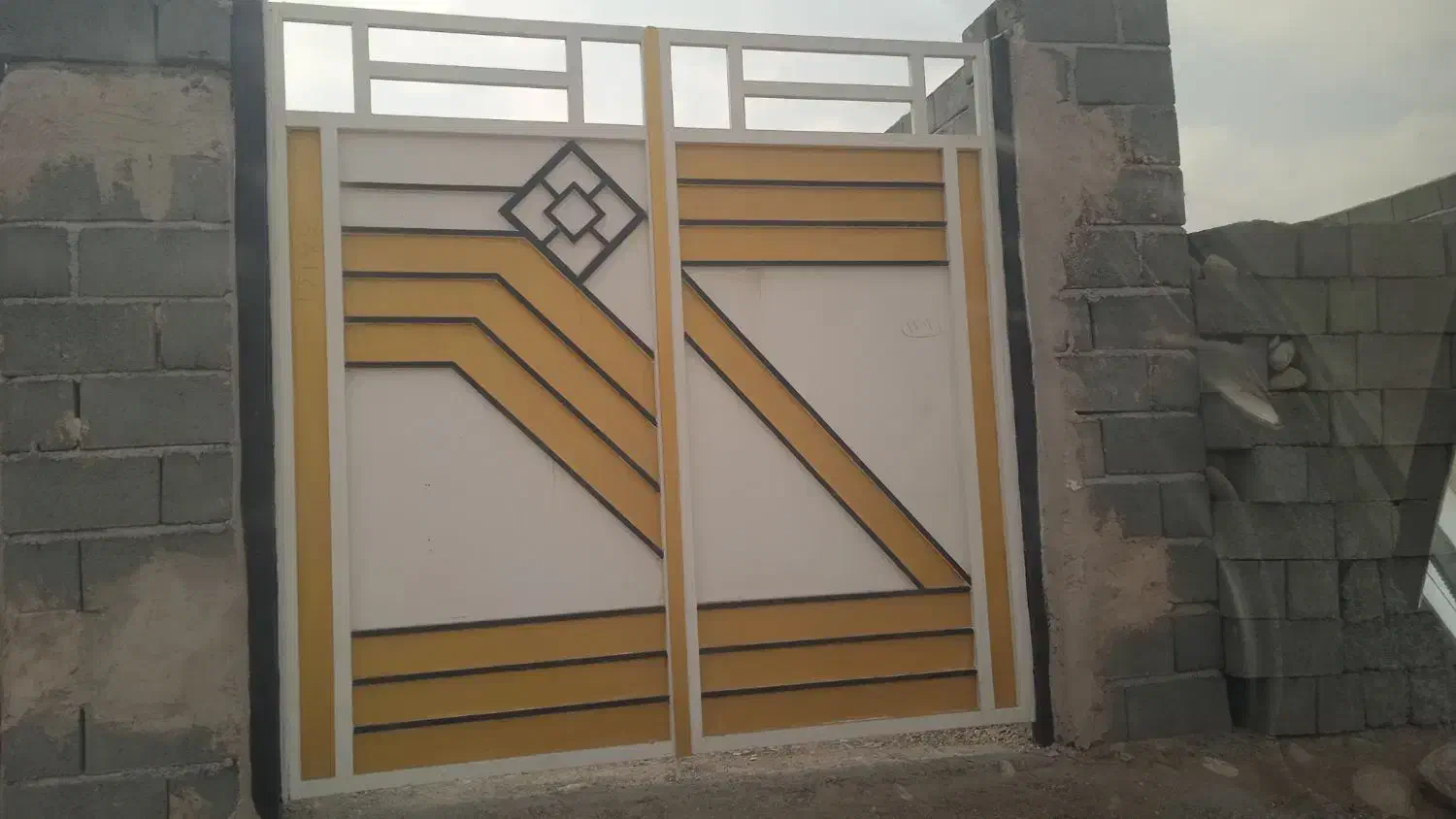 رنگ امیزی ونقاشی کل ساختمان زاهدی|خدمات پیشه و مهارت|میناب, |دیوار