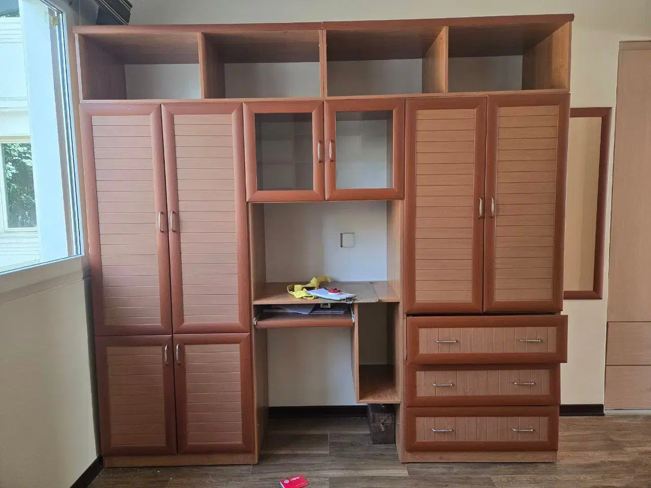 کمد و میز کامپیوتر MDF دست دوم بسیار تمیز|جاکفشی، کمد، دراور|لواسان, |دیوار