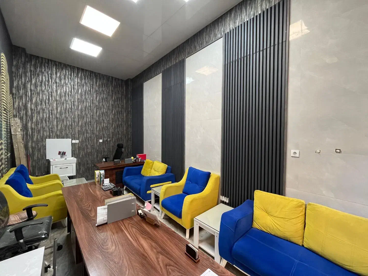 مغازه ۲۴ متری تمیز /خیابان کرمان/ محبی|اجارهٔ مغازه و غرفه|تهران, دژکام|دیوار