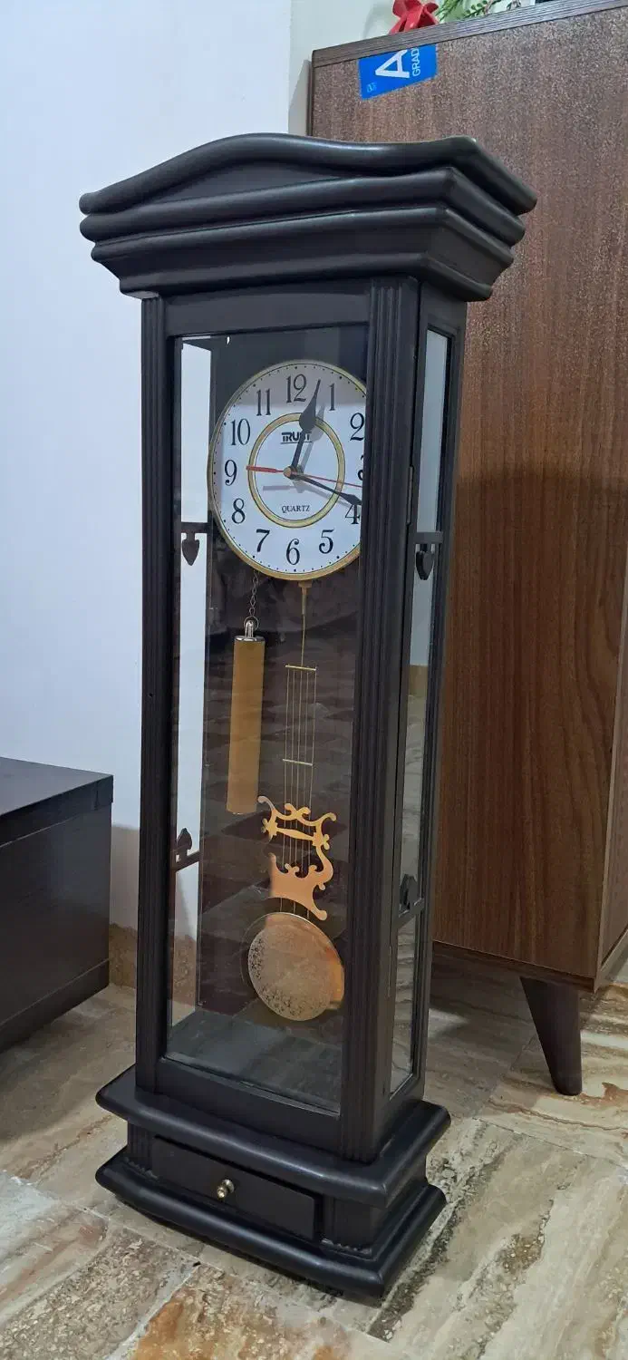 ساعت دیواری در حد نو|ساعت دیواری و تزئینی|خوی, |دیوار