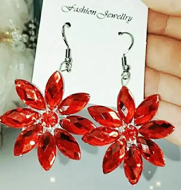 گوشواره|بدلیجات|بندر گناوه, |دیوار