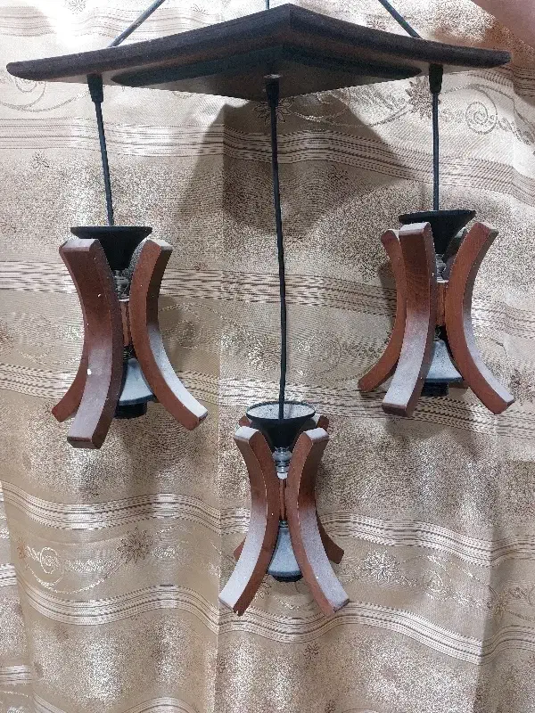 لوستر چوبی|لوستر و چراغ آویز|قم, طلاب غیر ایرانی|دیوار