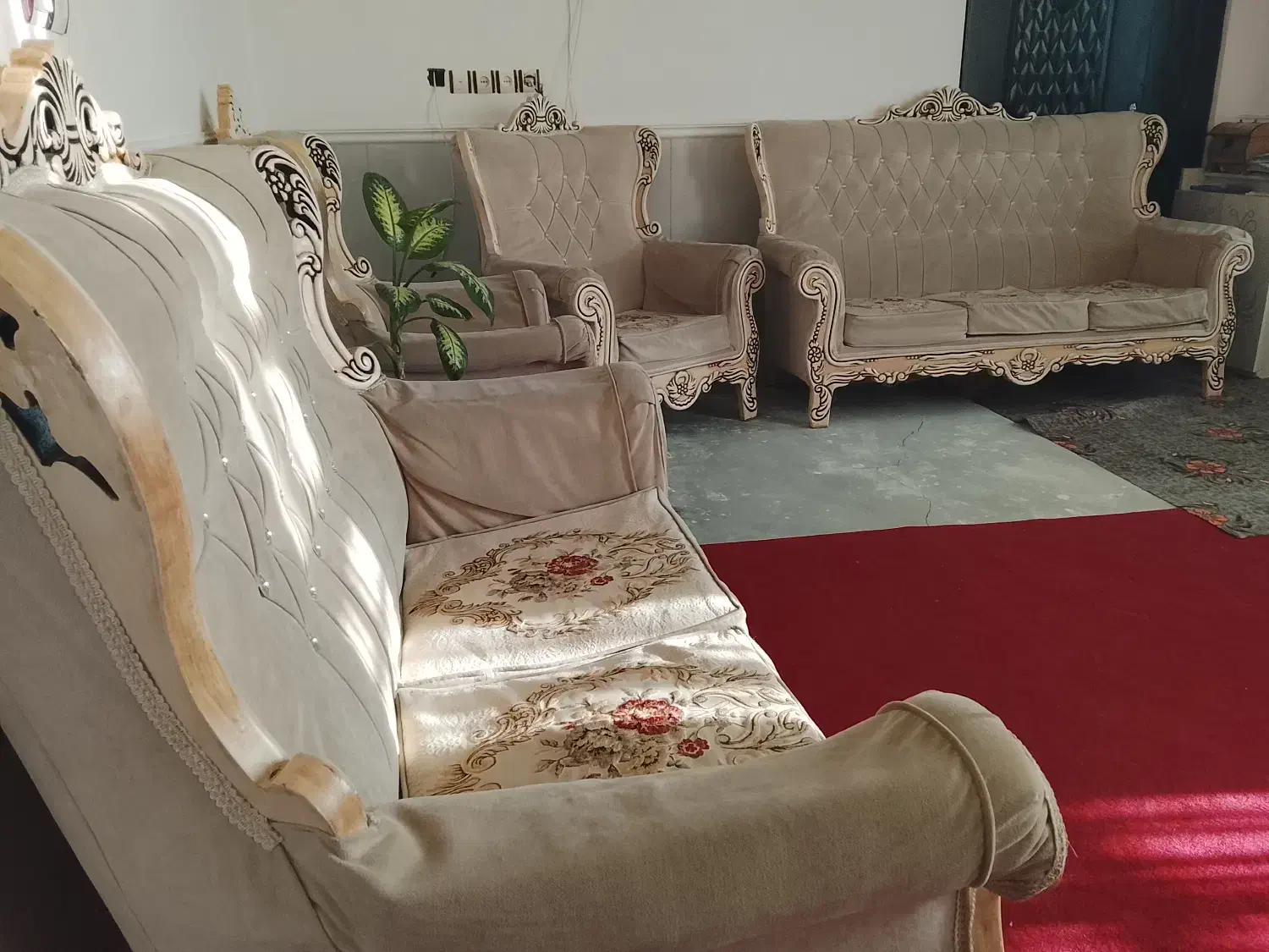 مبل هفت نفره فوری به فروش می‌رسد|مبلمان خانگی و میز عسلی|قوچان, |دیوار