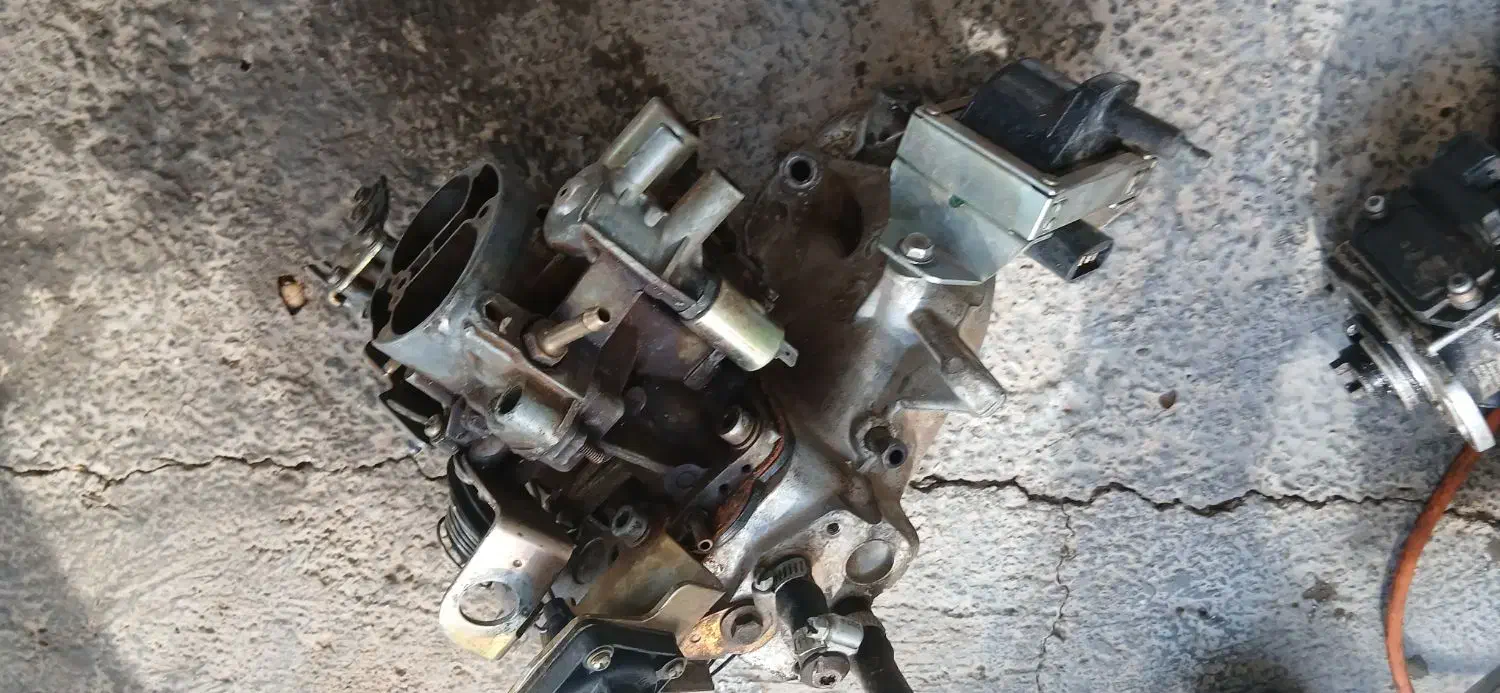 تعدادی لوازم پژو ۲۰۰۰|قطعات یدکی و لوازم جانبی|شباب, |دیوار