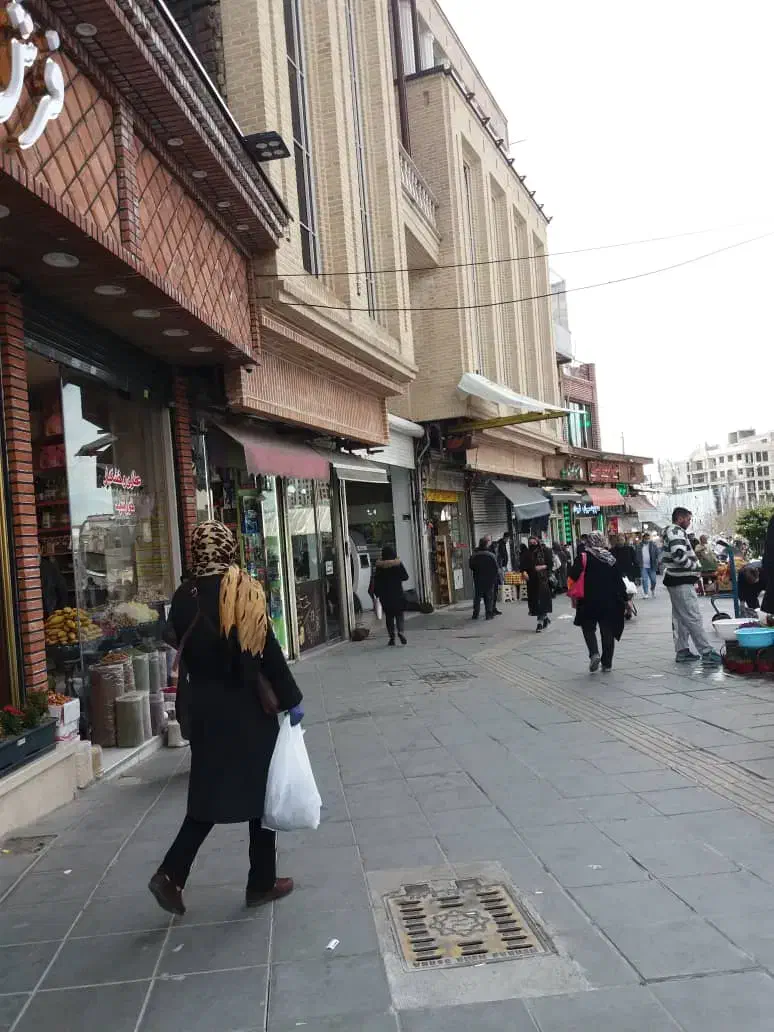 ۲۳متر مغازه بر اصلی پرترددترین پاخور معاوضه|فروش مغازه و غرفه|تهران, نیاوران|دیوار