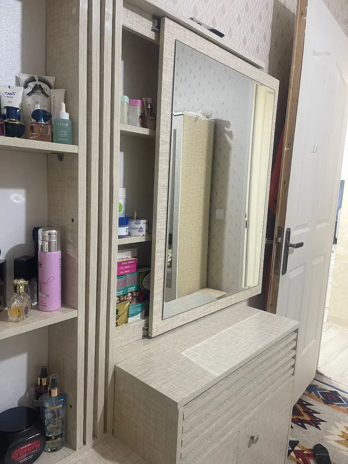 دوعددکمد-دوعددپاتخنی-میزآرایشی-تخت دونفره-صندلی|تخت و سرویس خواب|بانه, |دیوار