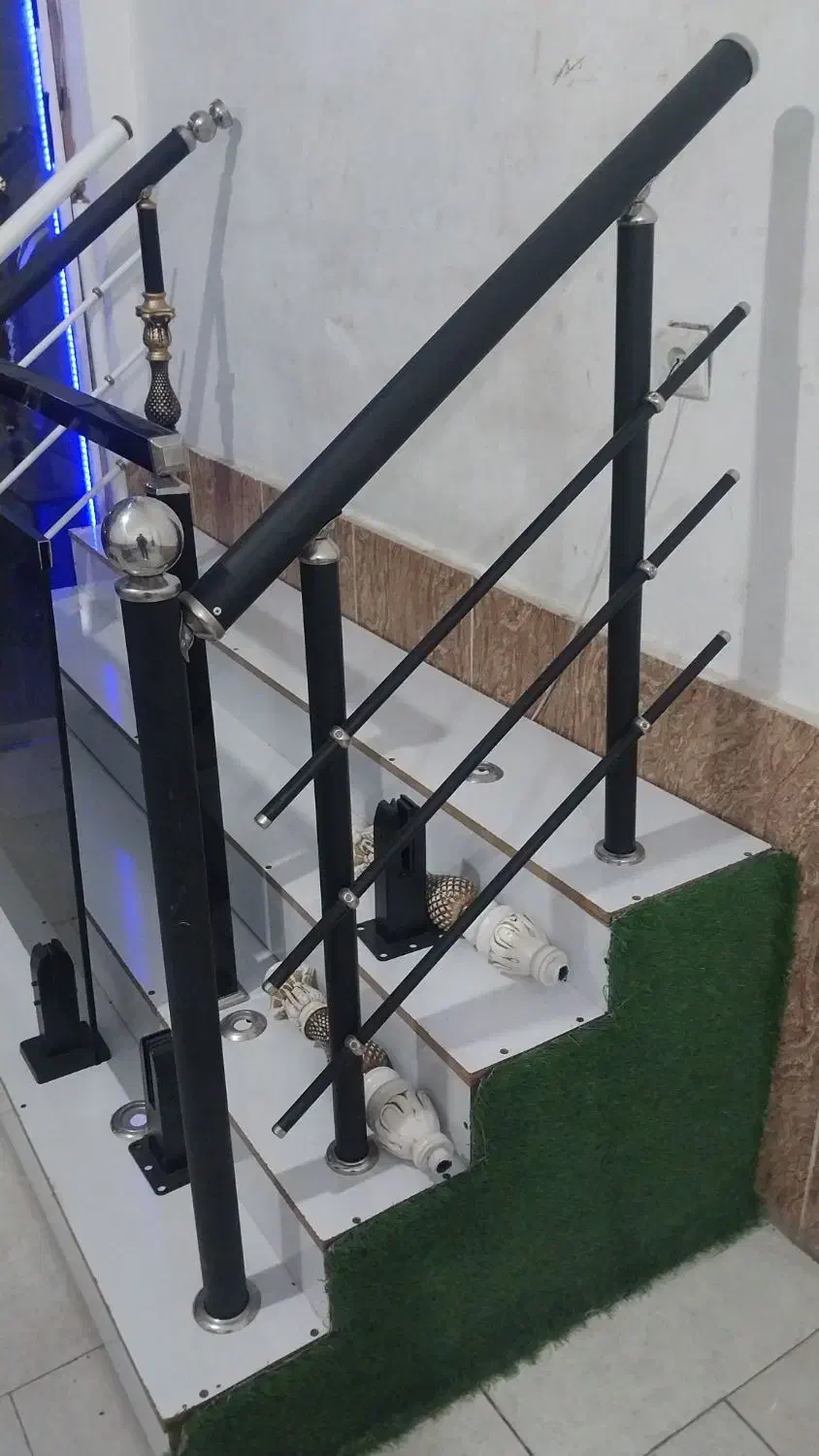 ساخت و نصب هندریل و جانپناه شیشه و انواع فلز|ماشین‌آلات صنعتی|نور, |دیوار