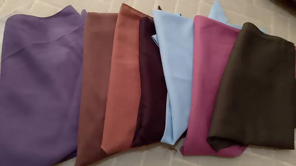 لباس مجلسی|لباس|باینگان, |دیوار