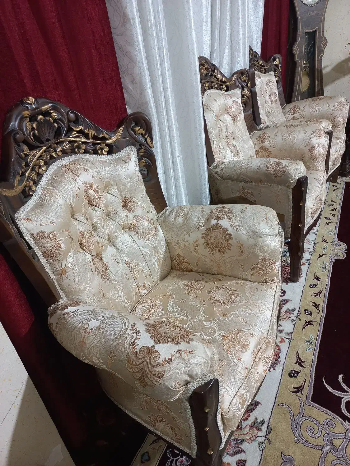 مبل سلطنتی ۹ نفره چوب گردو|مبلمان خانگی و میز عسلی|نسیم‌شهر, |دیوار