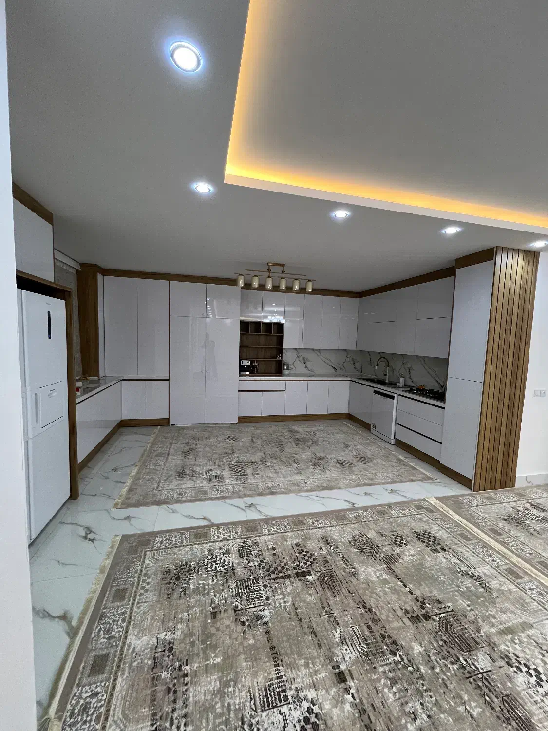 دکوراسیون جزیره|جاکفشی، کمد، دراور|زنجان, |دیوار