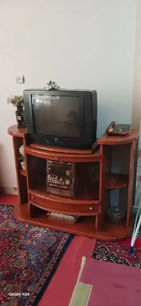 فروش تعدادی لوازم منزل|میز تلویزیون|قوچان, |دیوار