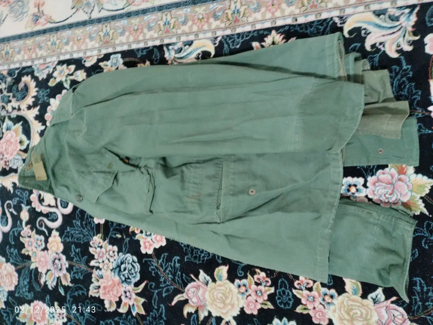 اوِرکد آمریکایی و پالتو جنس مخمل|لباس|تایباد, |دیوار