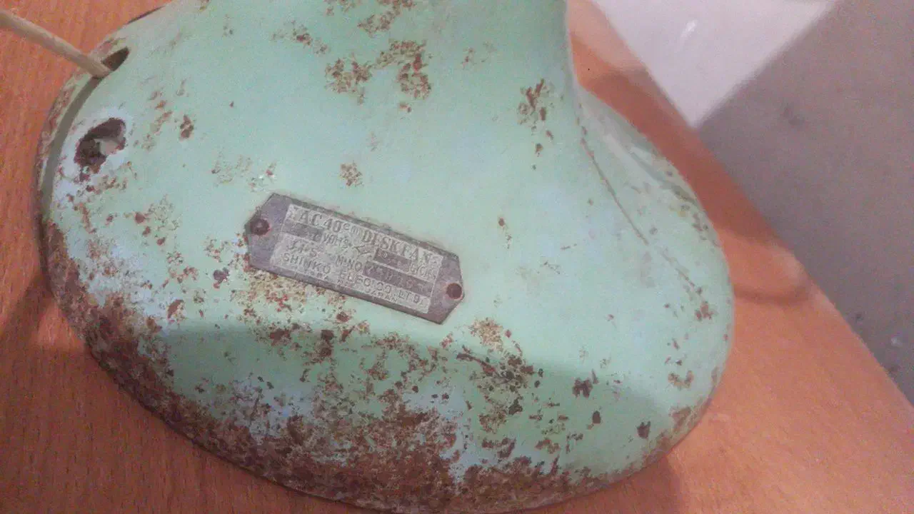 پنکه دستی قدیمی|پنکه و تصفیه‌کنندهٔ هوا|ری, امین آباد|دیوار