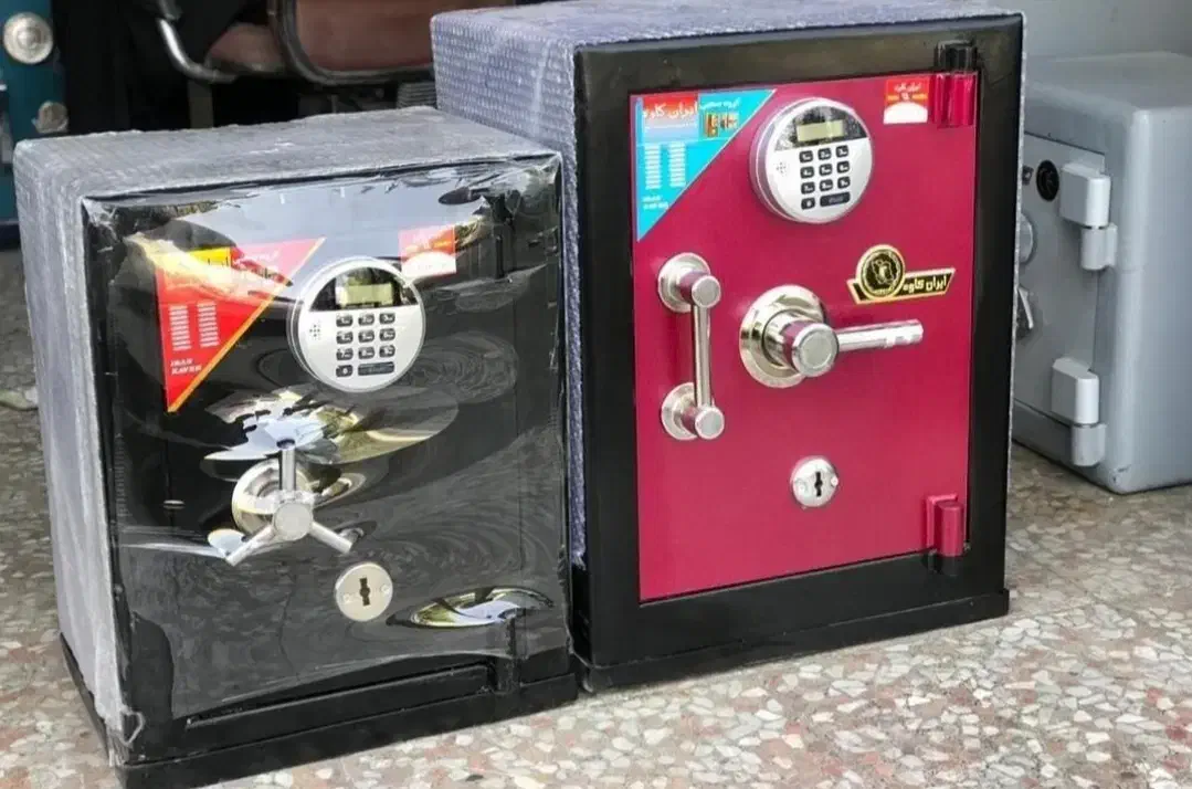 در حومه رشت گاوصندوق|عمده‌فروشی|رشت, سعدی (تختی)|دیوار